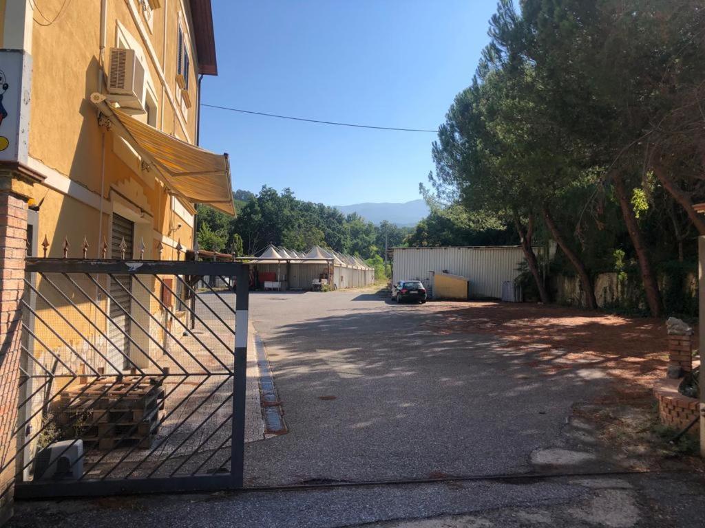 Mare O Montagna Apartamento Cosença Exterior foto